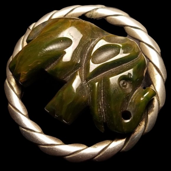 Vintage Carved Marbled Green Bakelite Elephant Brooch - Picture 2 of 4